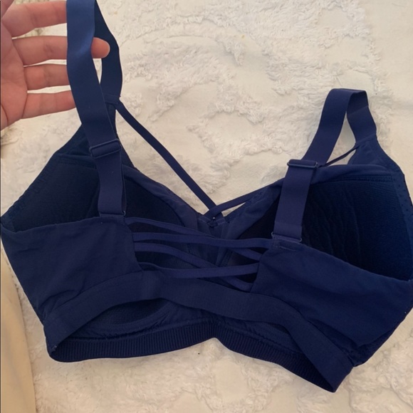 VS high impact sports bra - Picture 4 of 5